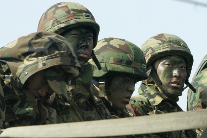 Южнокорейский солдат расстрелял двенадцать сослуживцев