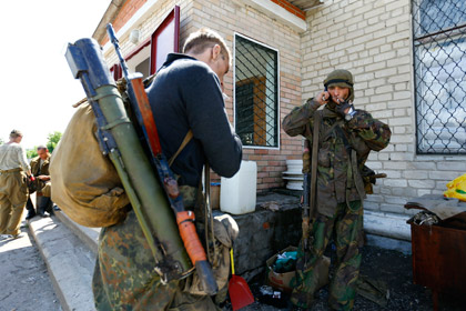 Донецкие ополченцы объявили о сбитом самолете