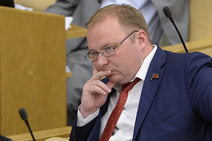 Госдума лишила неприкосновенности депутата от КПРФ