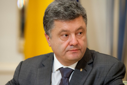 Порошенко высказался против отставки правительства Яценюка