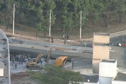В Бразилии обрушение моста на проспекте унесло жизни двух человек