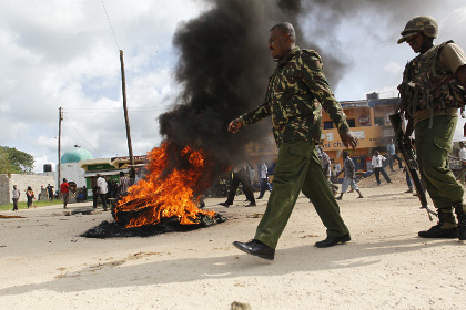 В Кении 29 человек погибли во время двойного нападения на торговые центры