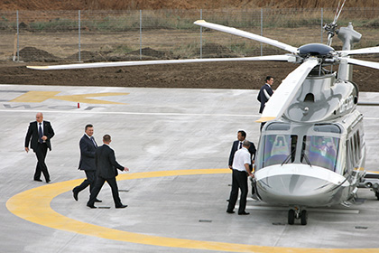 Вертолет и самолет Януковича исчезли с баланса Госуправделами