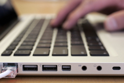 Apple разработает новый дизайн USB-кабеля