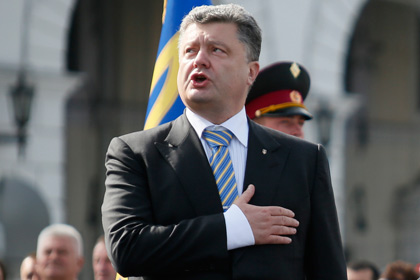 Порошенко отменил визит в Турцию из-за ситуации на востоке Украины