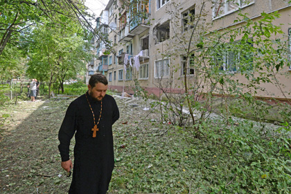 Украинских военных обвинили в издевательствах над священниками