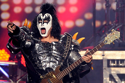 В США снимут фильм о группе Kiss