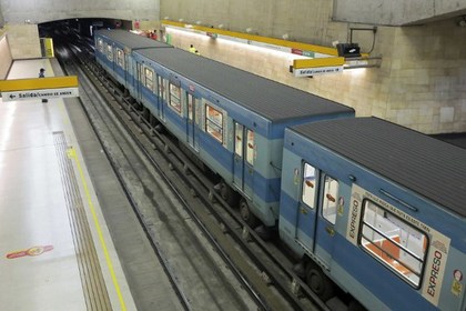 В столице Чили эвакуировали более 1000 пассажиров метро