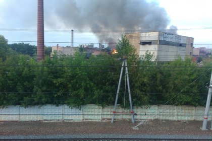 Загоревшееся в Москве здание обрушилось