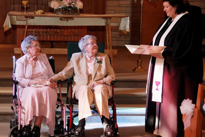 Две американки заключили брак после 72 лет совместной жизни