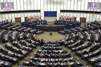 Европарламент проголосовал за исключение России из системы SWIFT