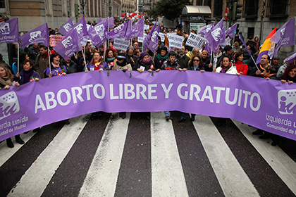 Испания отказалась ужесточать закон об абортах