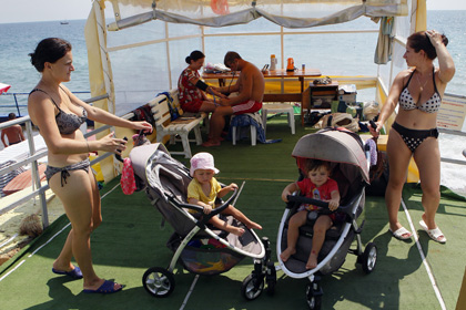 Почти половина россиян предпочла путешествовать с семьей и детьми