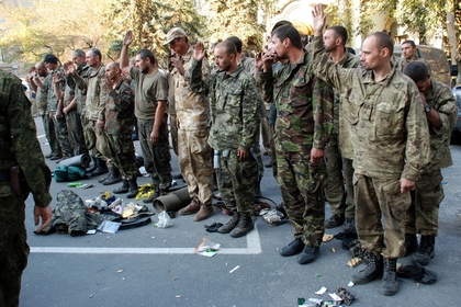 СМИ обвинили Киев в передаче ополченцам подставных военнопленных