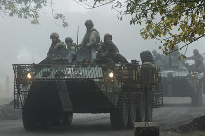 В Донецке в подбитом БТРе погибли семеро военных