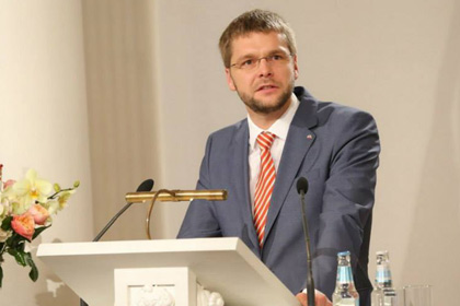Эстонский министр попрекнул коллегу происхождением