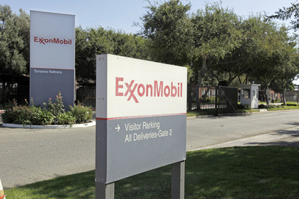 ExxonMobil заморозила проекты в Западной Африке из-за лихорадки Эбола