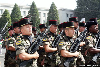 Из аэропорта Душанбе вывели французский военный контингент