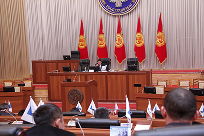 Киргизские депутаты поддержали запрет гей-пропаганды