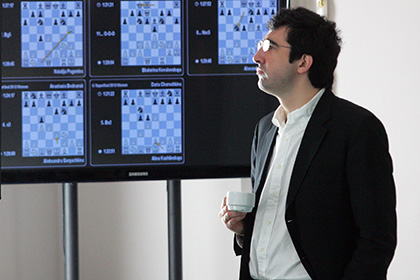 Крамник сыграет на шахматном турнире памяти Петросяна