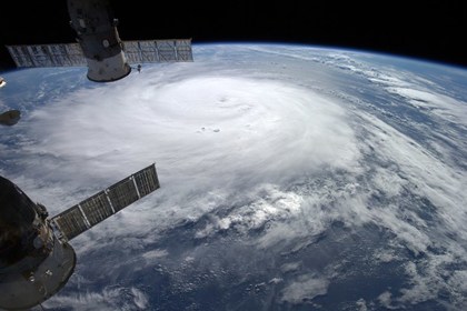 На Бермудские острова обрушился ураган «Гонсало»