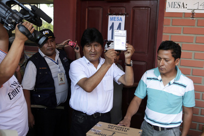 Опросы показали победу Эво Моралеса на выборах в Боливии