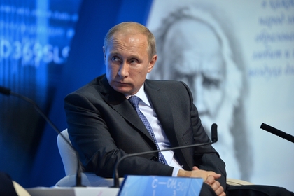 Путин предложил сделать паузу в реформировании учебников