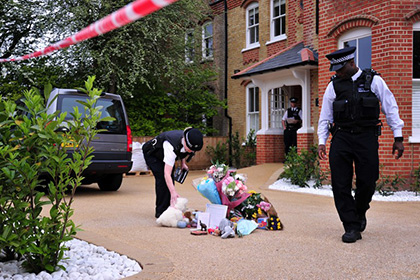 В Британии с матери-убийцы троих детей сняли обвинения
