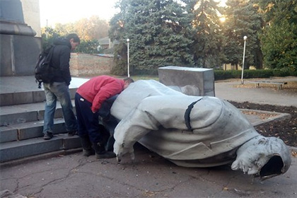 В Харькове восстановят самый большой памятник Ленину на Украине