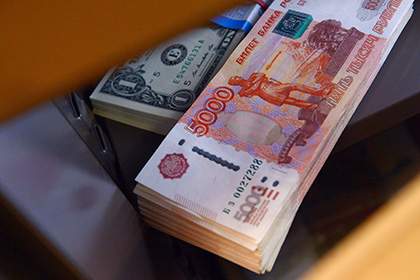 Курс доллара превысил 45 рублей