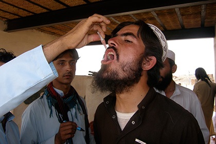В Пакистане убиты проводившие вакцинацию медработники