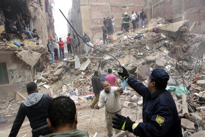 Жертвами обрушения здания в Каире стали 19 человек