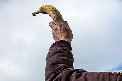 Житель Колорадо угрожал помощникам шерифа бананом