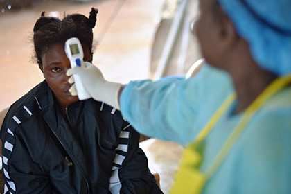 Число жертв лихорадки Эбола превысило 7,5 тысячи человек
