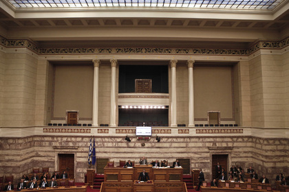 Греция утвердила бюджет без согласия кредиторов