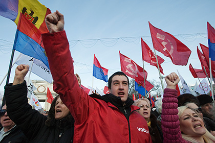 Молдавские коммунисты согласились остаться в оппозиции