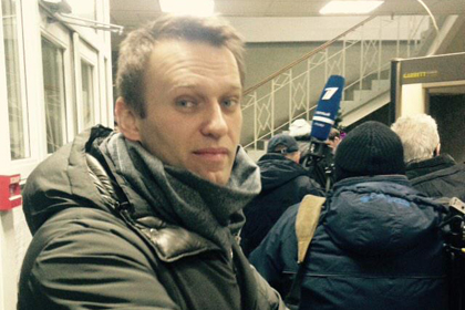 Навальный из-за очереди полчаса не мог попасть в суд
