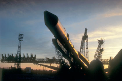 Россия начнет 2015 год с запуска украинской ракеты
