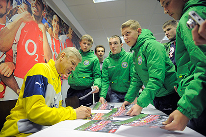 Российские детдомовцы посетили тренировочную базу лондонского «Арсенала»