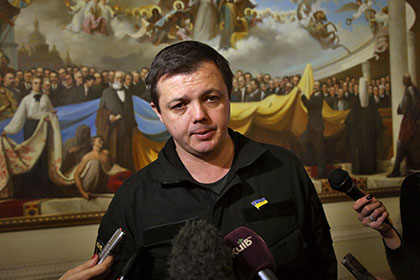 Семенченко объяснил появление в захваченной донецкой администрации