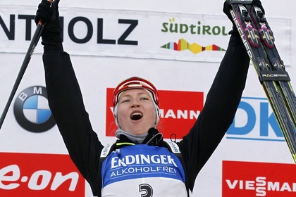 Домрачева впервые в карьере выиграла Кубок мира по биатлону