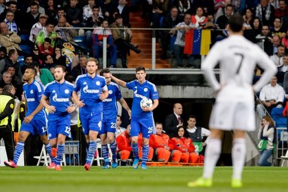 «Реал» пропустил четыре гола от «Шальке» и вышел в четвертьфинал Лиги чемпионов