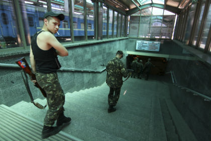 Снаряд попал в вокзал Донецка