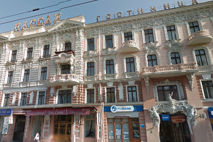В Одессе зарезали директора гостиницы и его телохранителя