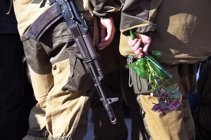 Трое украинских военных подорвались на мине в Донбассе