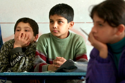 В Таджикистане предложили учить школьников борьбе с коррупцией