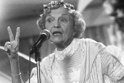 Американская актриса Эллен Альбертини Дау скончалась в возрасте 101 года