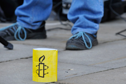 Киев пообещал привлечь Amnesty International к расследованию пыток ополченцев