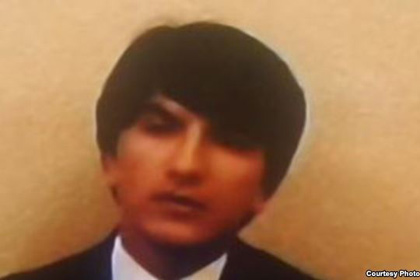 Таджикистанского школьника поймали на взятках под именем сына Рахмона