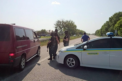 Захвативший заложников в Харьковской области потребовал отпустить его в Донбасс